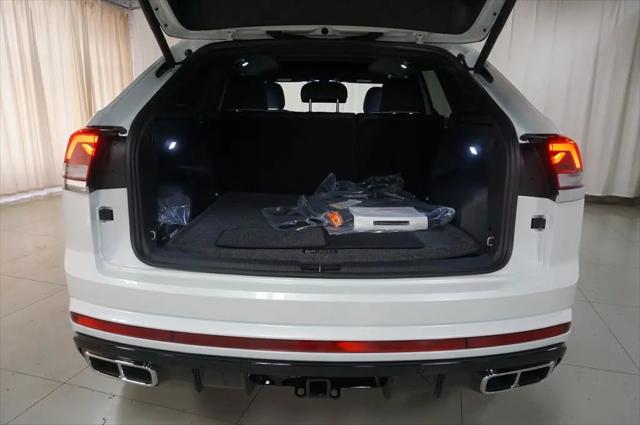 2026 Volkswagen Atlas Cross Sport SEL Premium R-Line
