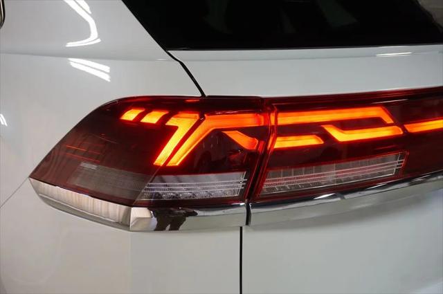 2026 Volkswagen Atlas Cross Sport SEL Premium R-Line