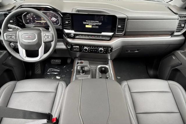 2026 GMC Sierra 1500 Crew Cab, Standard Bed, SLT, 4WD