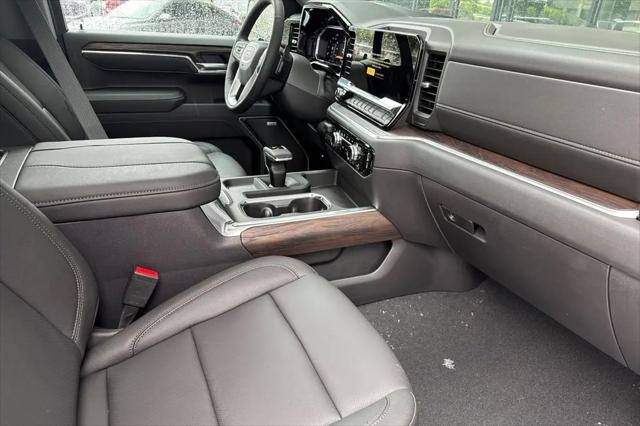 2026 GMC Sierra 1500 Crew Cab, Standard Bed, SLT, 4WD