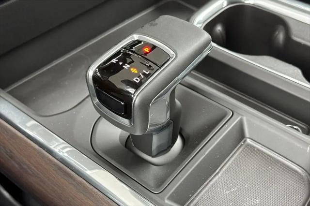 2026 GMC Sierra 1500 Crew Cab, Standard Bed, SLT, 4WD
