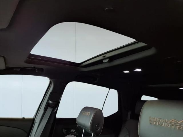 2023 Chevrolet Traverse FWD High Country