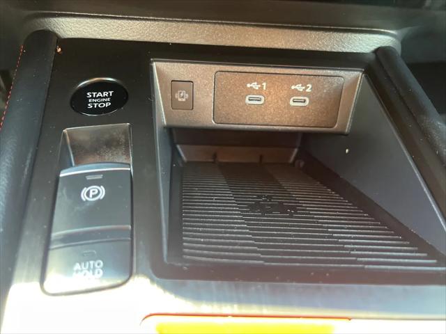 2025 Nissan Kicks SR FWD