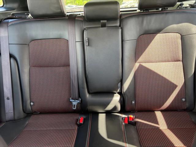 2025 Nissan Kicks SR FWD