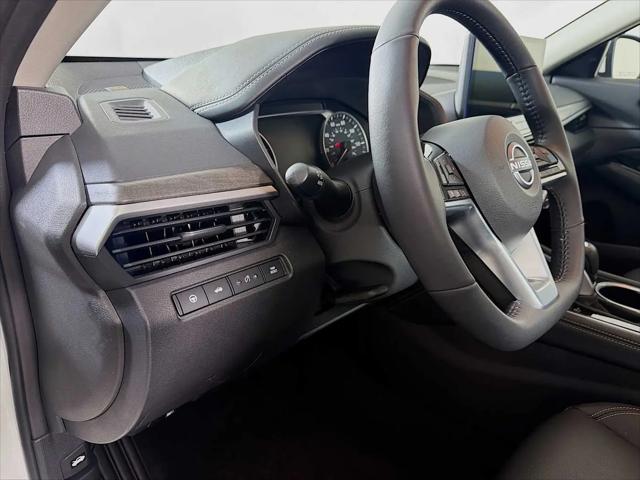 2025 Nissan Altima SL FWD