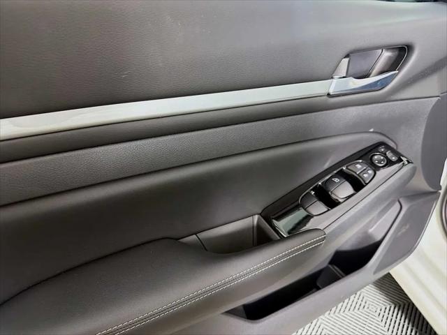 2025 Nissan Altima SL FWD