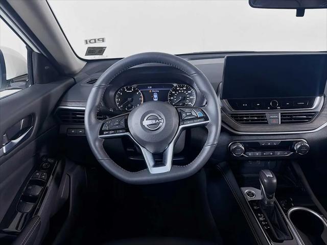 2025 Nissan Altima SL FWD