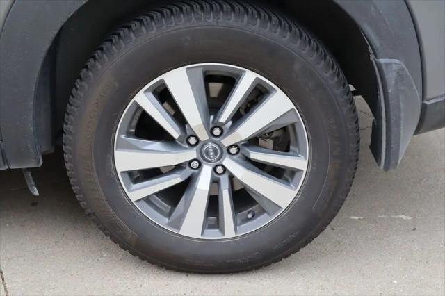 2024 Nissan Pathfinder SL FWD