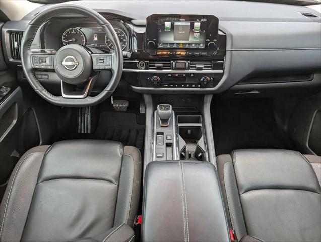 2024 Nissan Pathfinder SL FWD