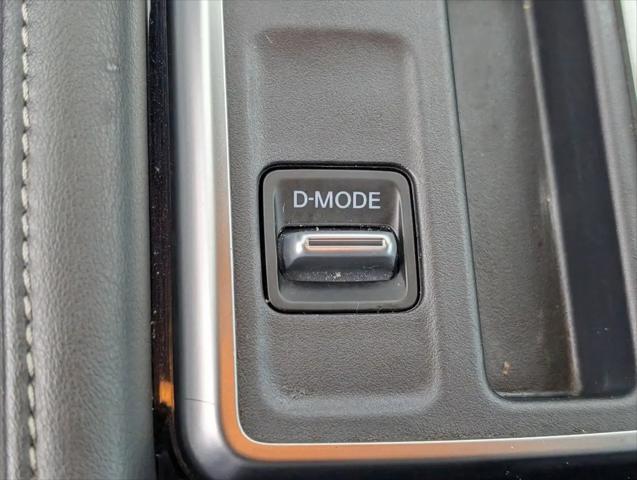 2024 Nissan Pathfinder SL FWD