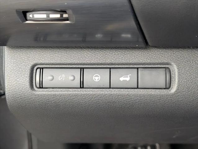 2024 Nissan Pathfinder SL FWD