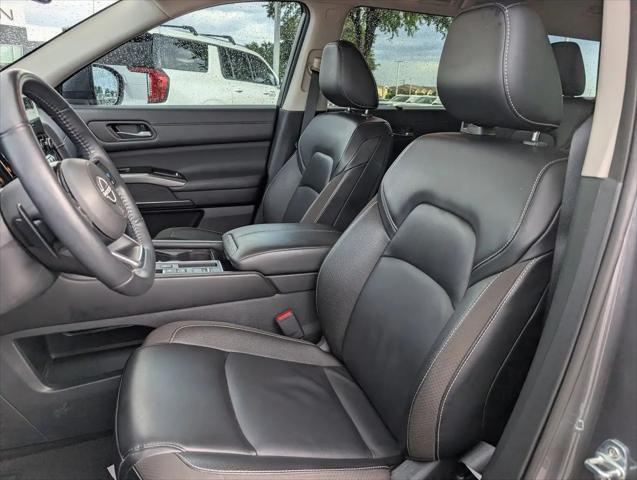 2024 Nissan Pathfinder SL FWD