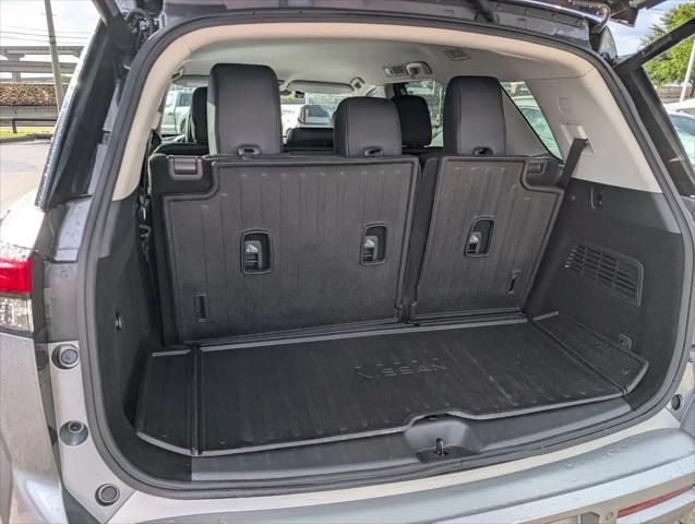 2024 Nissan Pathfinder SL FWD