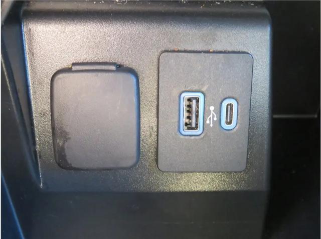 2022 Ford Explorer Base