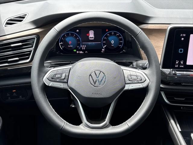 2026 Volkswagen Atlas SE with Technology