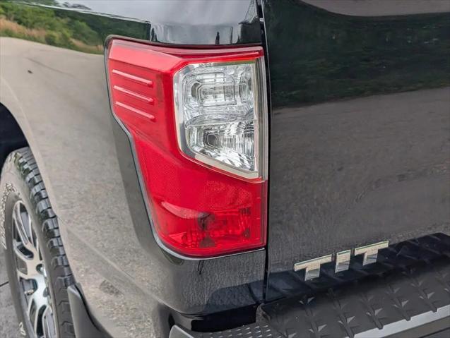 2021 Nissan Titan Crew Cab SV 4x2