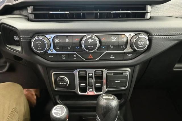 2026 Jeep Wrangler 4-Door Sahara 4x4