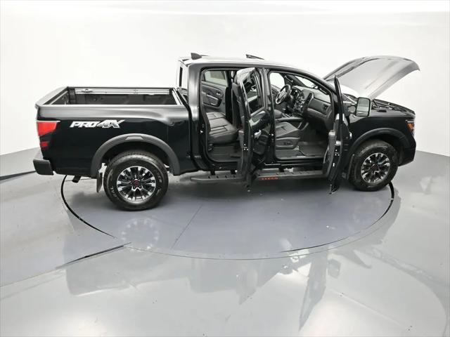 2024 Nissan Titan Crew Cab PRO-4X 4x4