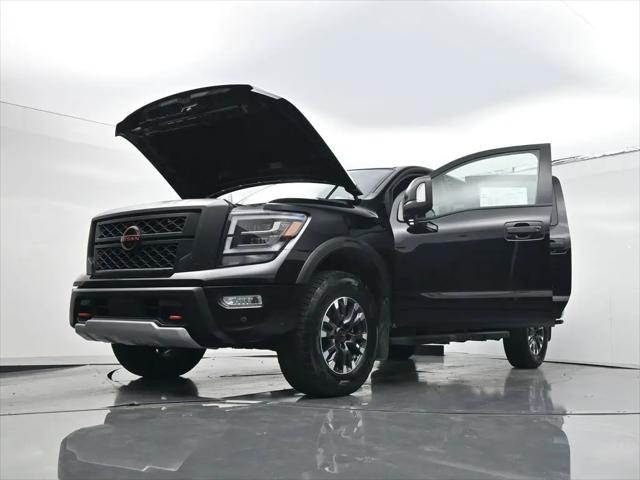 2024 Nissan Titan Crew Cab PRO-4X 4x4