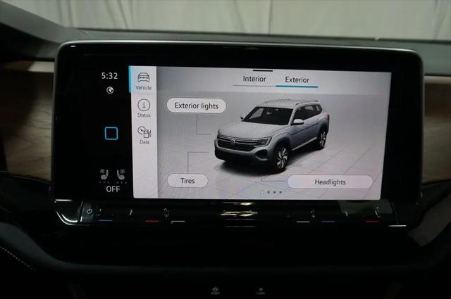 2026 Volkswagen Atlas SE with Technology