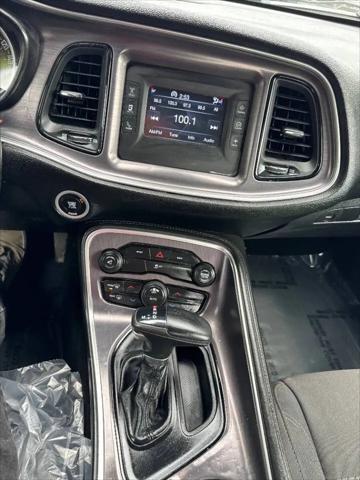 2015 Dodge Challenger SXT