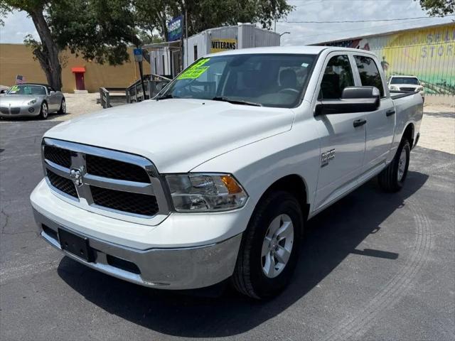 2023 Ram 1500 Classic SLT Crew Cab 4x4 5'7" Box