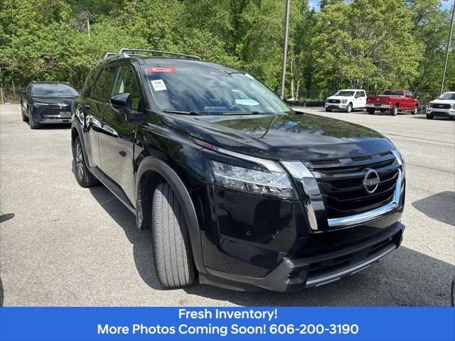 2024 Nissan Pathfinder SL 4WD
