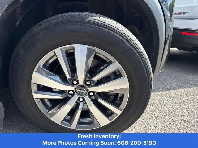 2024 Nissan Pathfinder SL 4WD