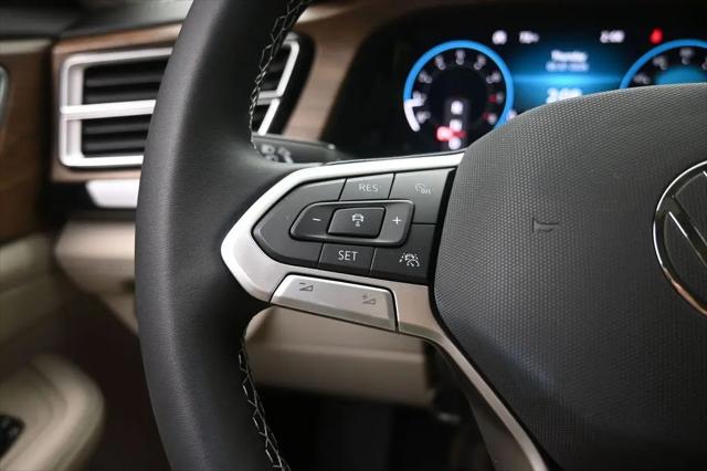 2026 Volkswagen Atlas SE with Technology