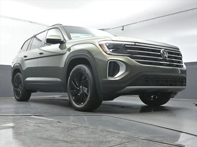 2026 Volkswagen Atlas SE with Technology
