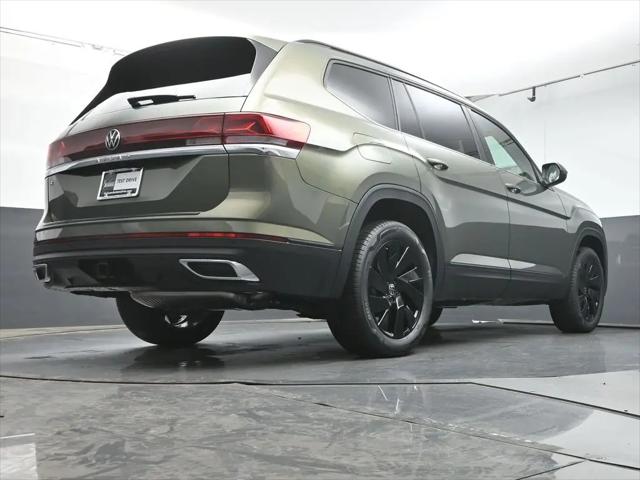 2026 Volkswagen Atlas SE with Technology