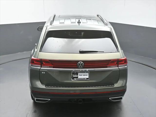 2026 Volkswagen Atlas SE with Technology