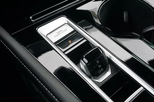 2026 Volkswagen Atlas Cross Sport SE with Technology