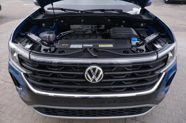 2026 Volkswagen Atlas Cross Sport SE with Technology