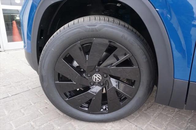 2026 Volkswagen Atlas Cross Sport SE with Technology