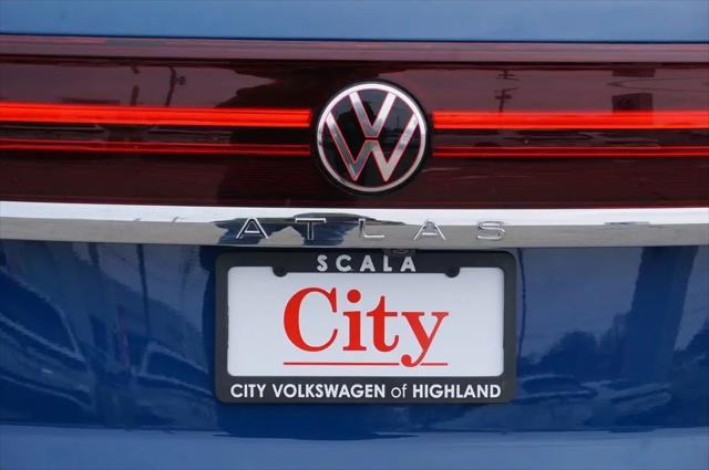 2026 Volkswagen Atlas Cross Sport SE with Technology