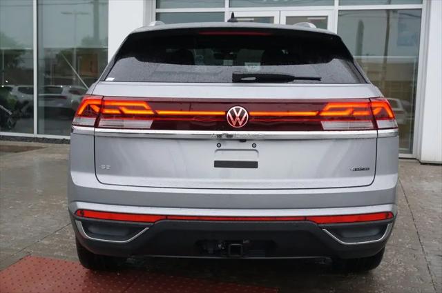 2026 Volkswagen Atlas Cross Sport SE with Technology