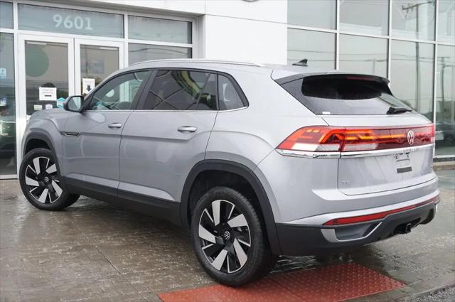 2026 Volkswagen Atlas Cross Sport SE with Technology
