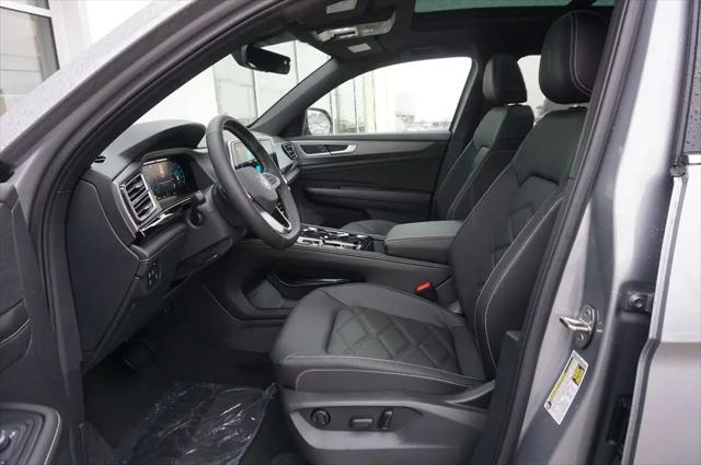 2026 Volkswagen Atlas Cross Sport SE with Technology