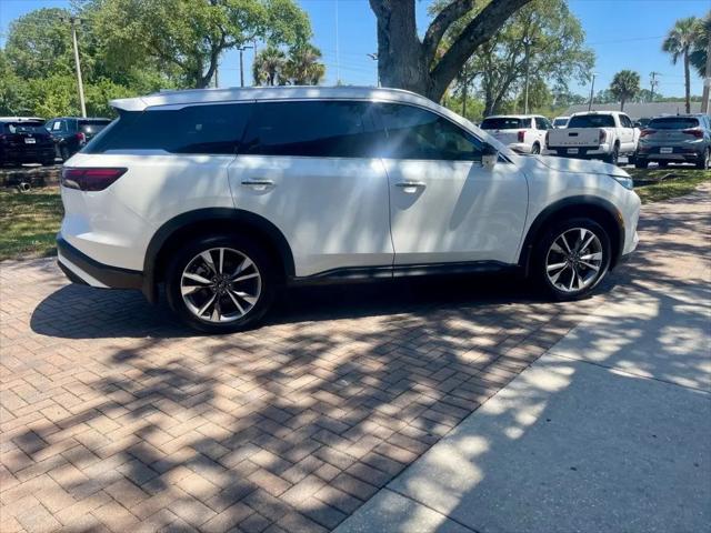 2025 INFINITI QX60 LUXE