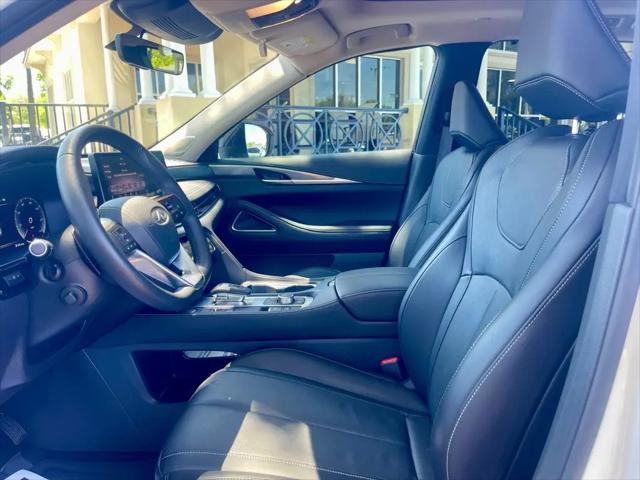 2025 INFINITI QX60 LUXE