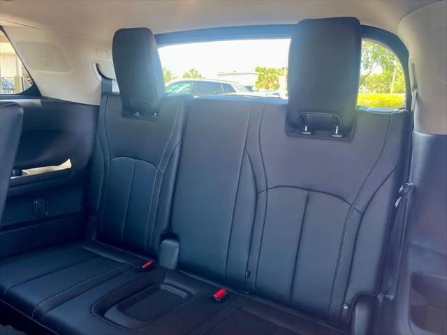2025 INFINITI QX60 LUXE