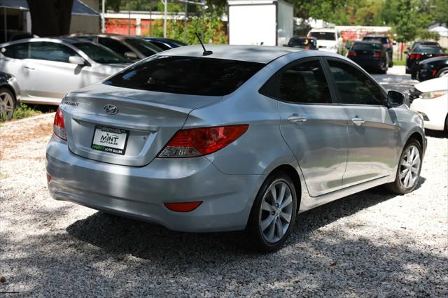 2013 Hyundai Accent GLS