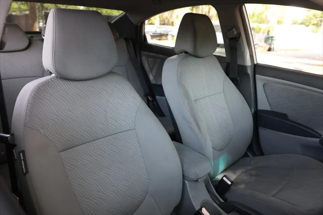 2013 Hyundai Accent GLS