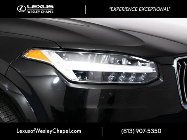 2022 Volvo XC90 T5 Momentum 7 Passenger