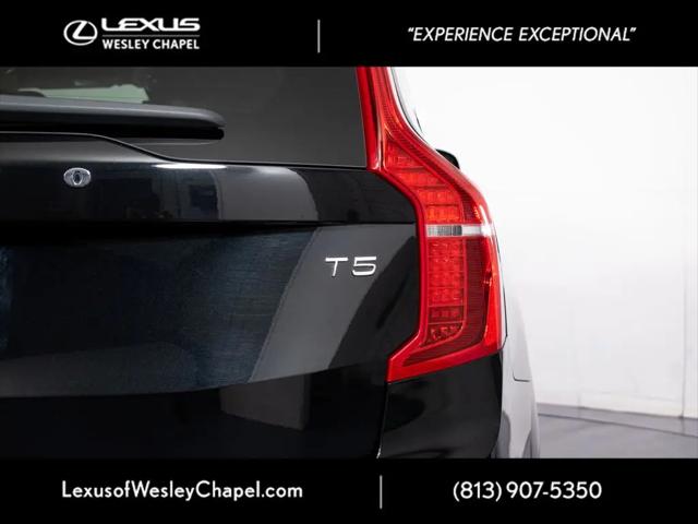2022 Volvo XC90 T5 Momentum 7 Passenger