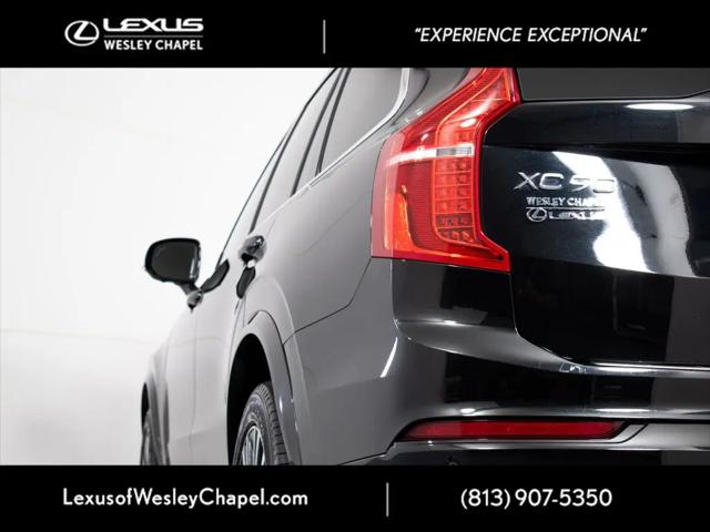 2022 Volvo XC90 T5 Momentum 7 Passenger