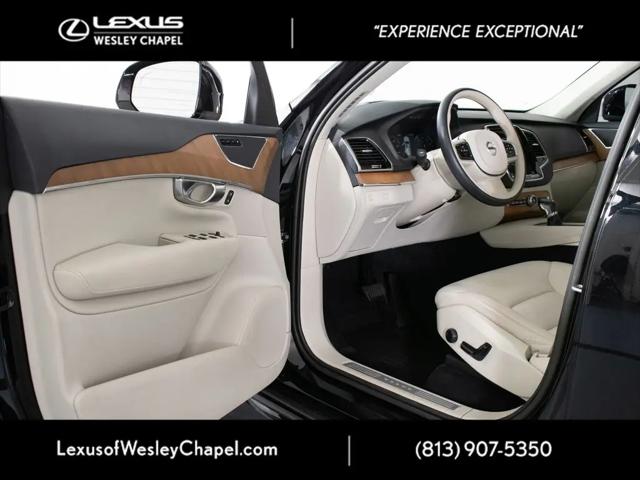 2022 Volvo XC90 T5 Momentum 7 Passenger