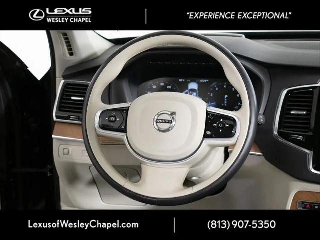 2022 Volvo XC90 T5 Momentum 7 Passenger