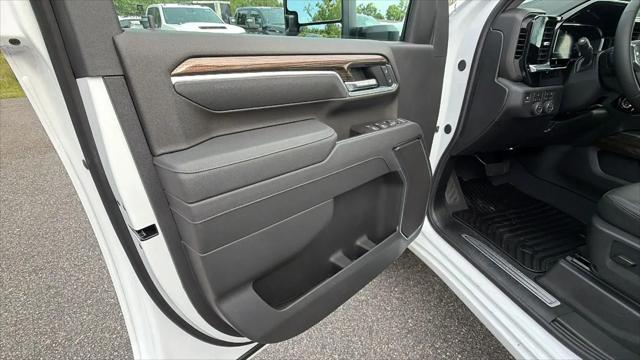 2026 Chevrolet Silverado 2500HD Crew Cab, Standard Bed, LT, 4WD